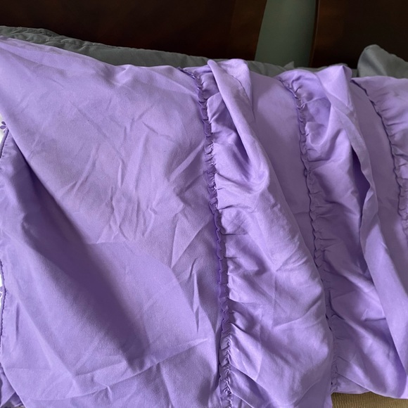 Purple reversible full comforter. - Picture 5 of 5